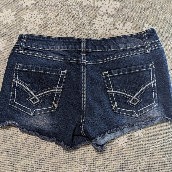 Rue 21 Denim Distressed Shorts Dark Blue Accentuated w/Bling - size 7/8 - Picture 2 of 12